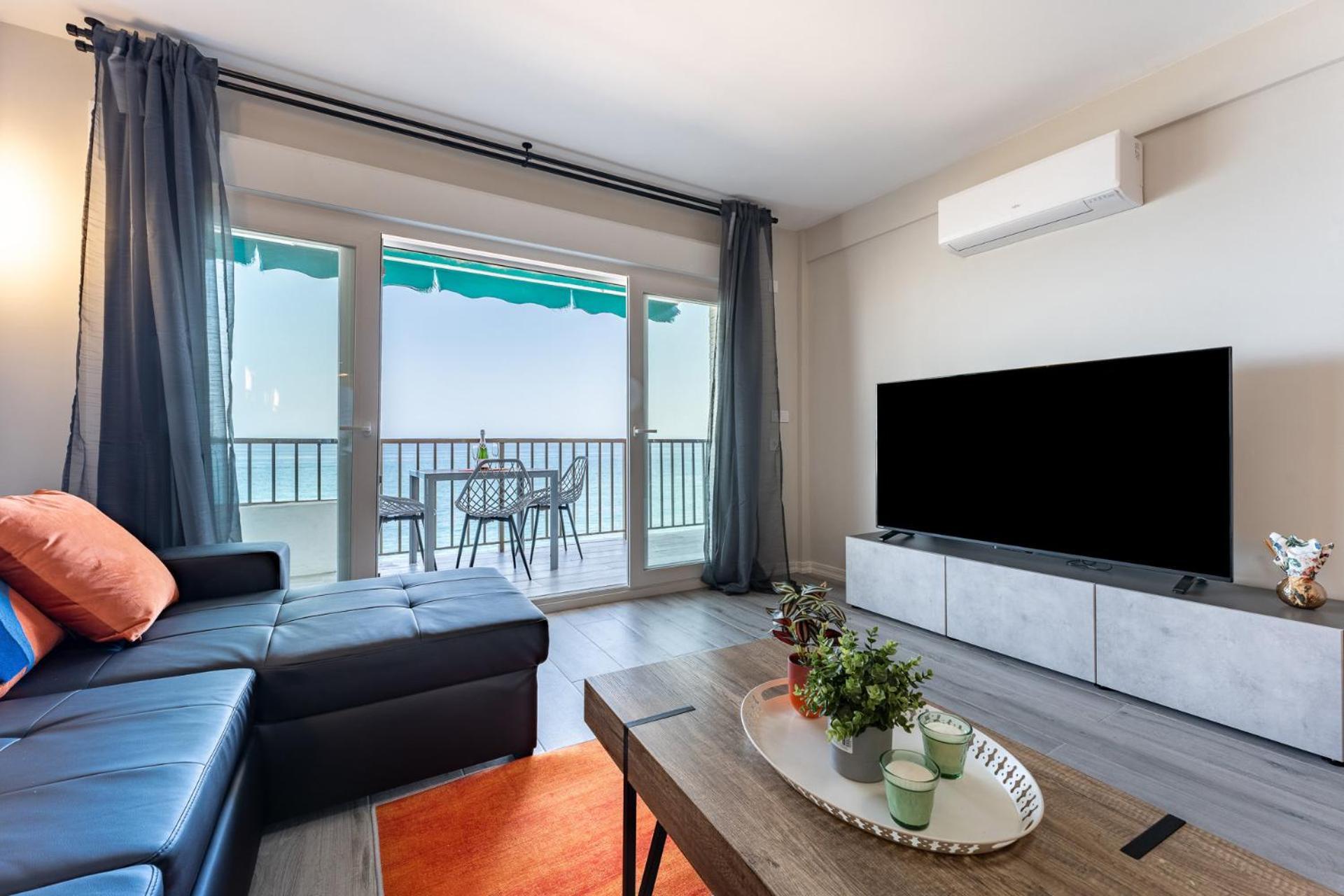 Malagasuite Golden Views ฟูเอนฮิโรลา ภายนอก รูปภาพ